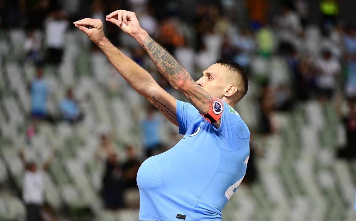 k1体育官网登录-集结日体能课后，莱比锡远射贴柱备战中超，压力陡增，资深球员宣示担当